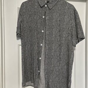 Men's Black and White Striped Shirt